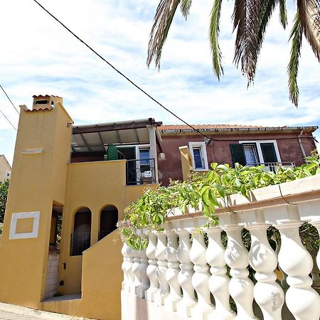 Filipi Apartment サリ エクステリア 写真