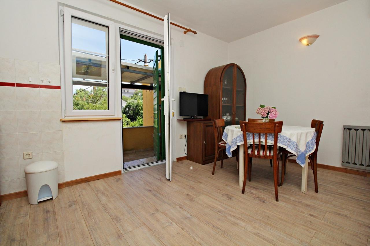 Filipi Apartment サリ エクステリア 写真